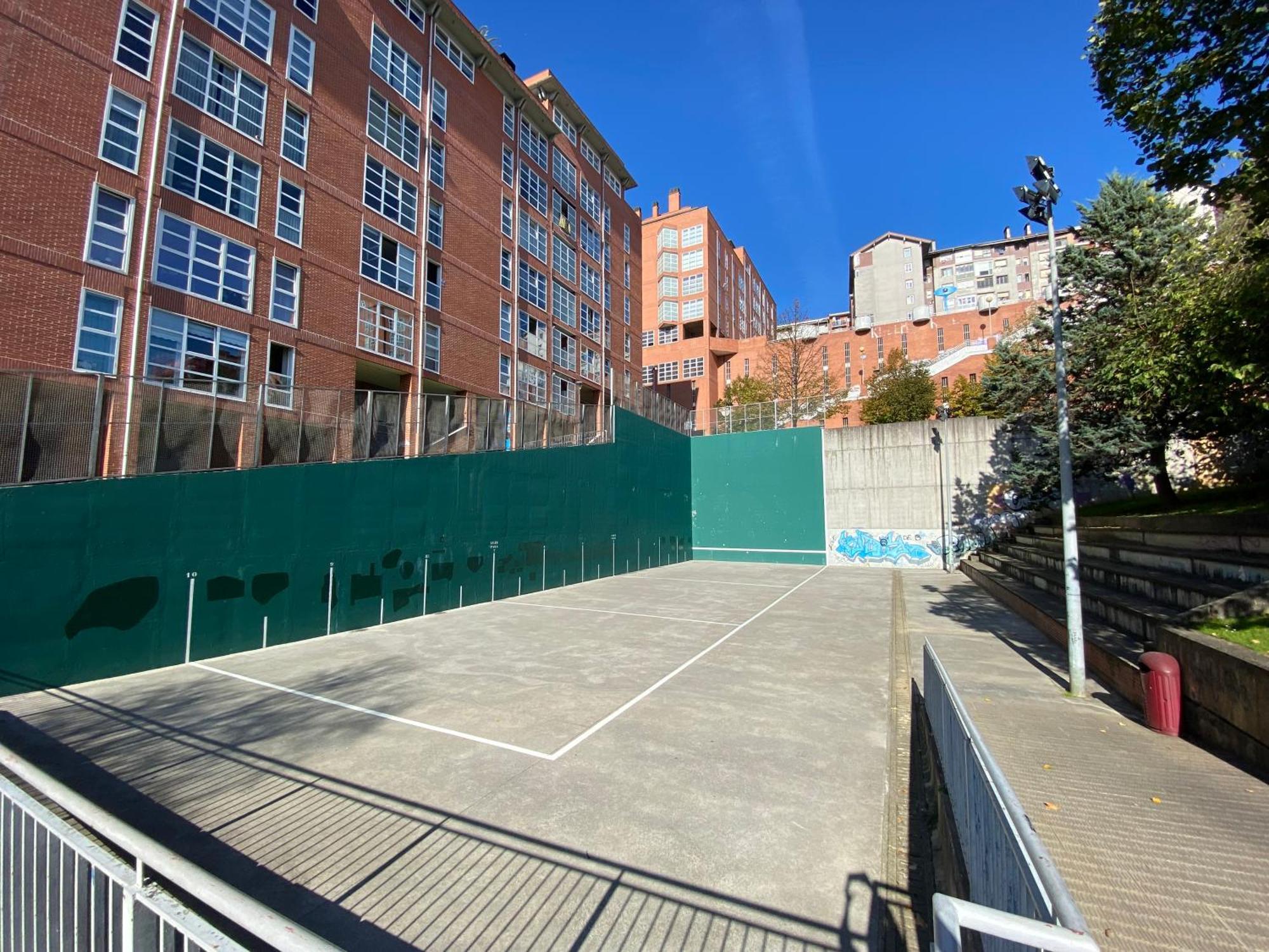 Piso Deluxe Centro Cerca Del Bec Apartment Barakaldo Exterior photo
